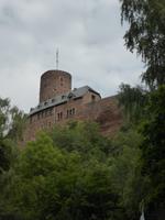 Ansicht der Henneburg in Heimbach