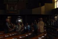 In der modernen Kirche St. Salvator