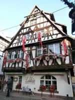 unterwegs in Strassburg -  weihnachtlich gemückte Häuser