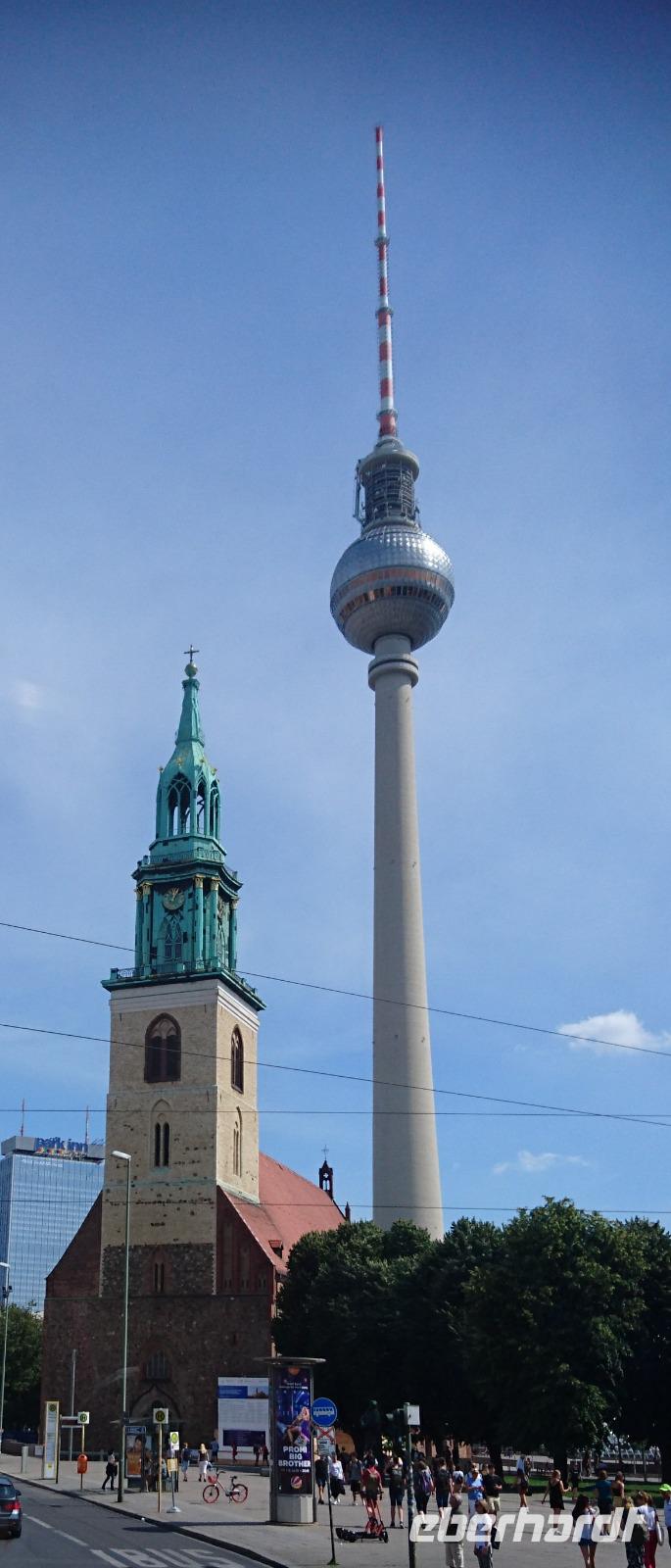 Der gute alte Fernsehturm, Berlin Alexanderplatz