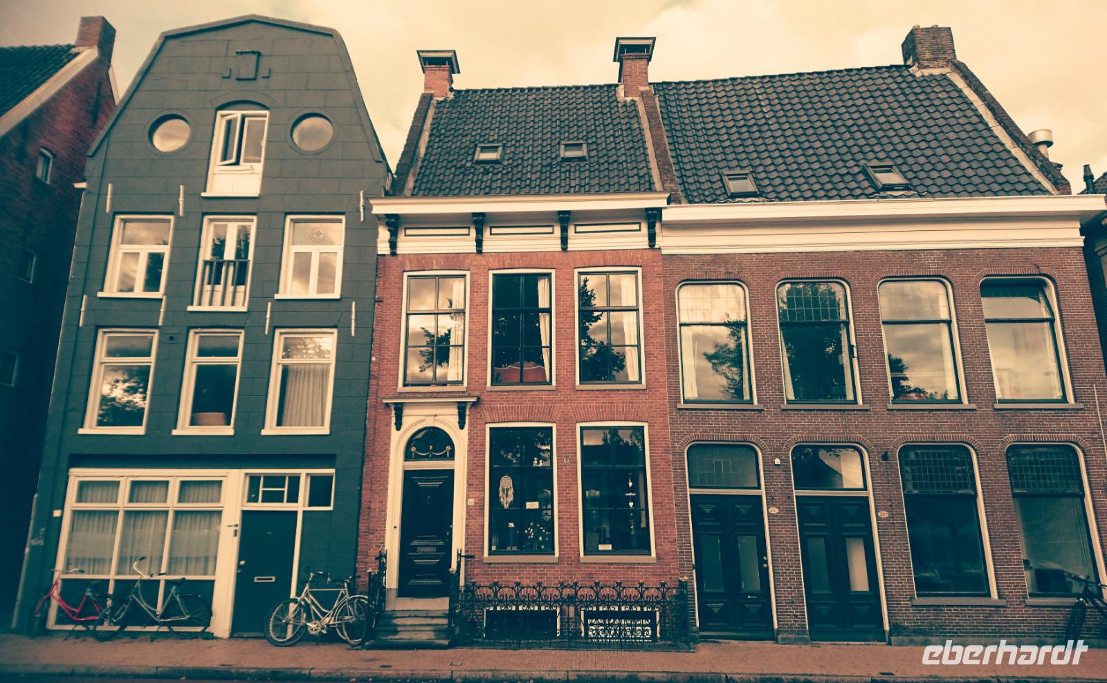 Ganz typisch Niederlande, die kleinen Häuschen, Groningen