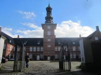 Husum-Stadtführung-das Schloss vor Husum