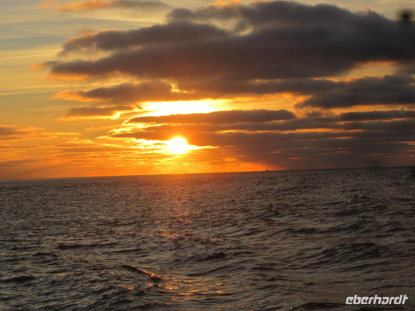 Sonnenuntergang auf dem Weg nach Büsum