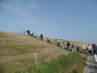 es geht hoch zum Deich