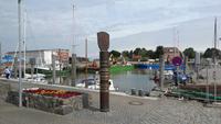 Hafen Wyk mit Hochwassersäule