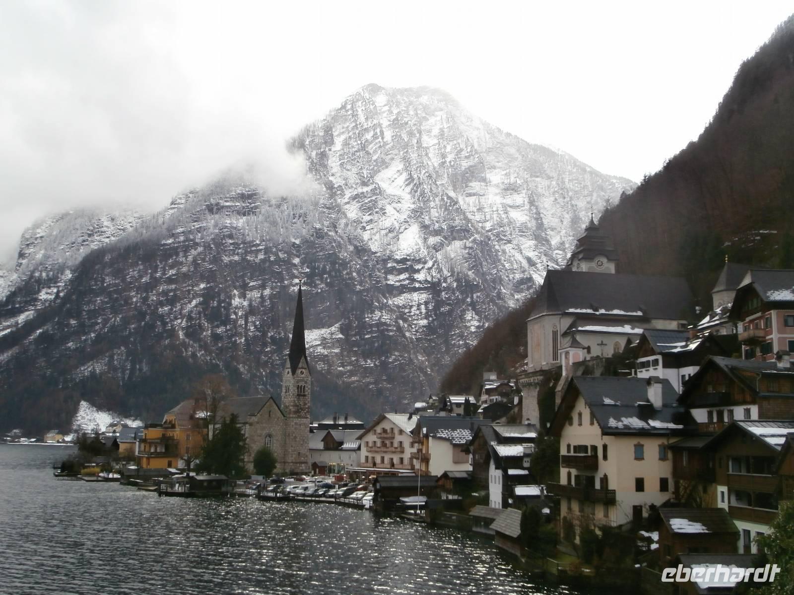 Blick über Hallstatt und Hallstätter See