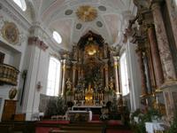 im Inneren der Kirche Sankt Johannes in St. Johann in Tirol