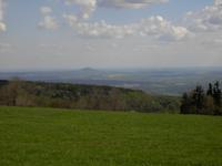 Blick vom Böhmischen Mittelgebirge zum Rip