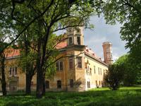 Schloss zwischen Roudnice und Melnik