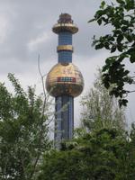 ein Hundertwasserobjekt - das Heizkraftwerk von Wien