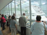 Blick in eine der Baudockhallen