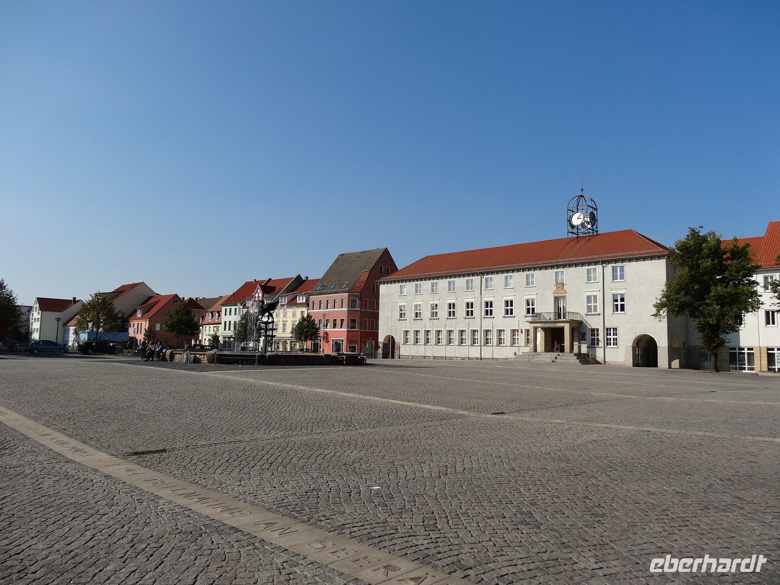 Marktplatz mit Rathaus in Anklam