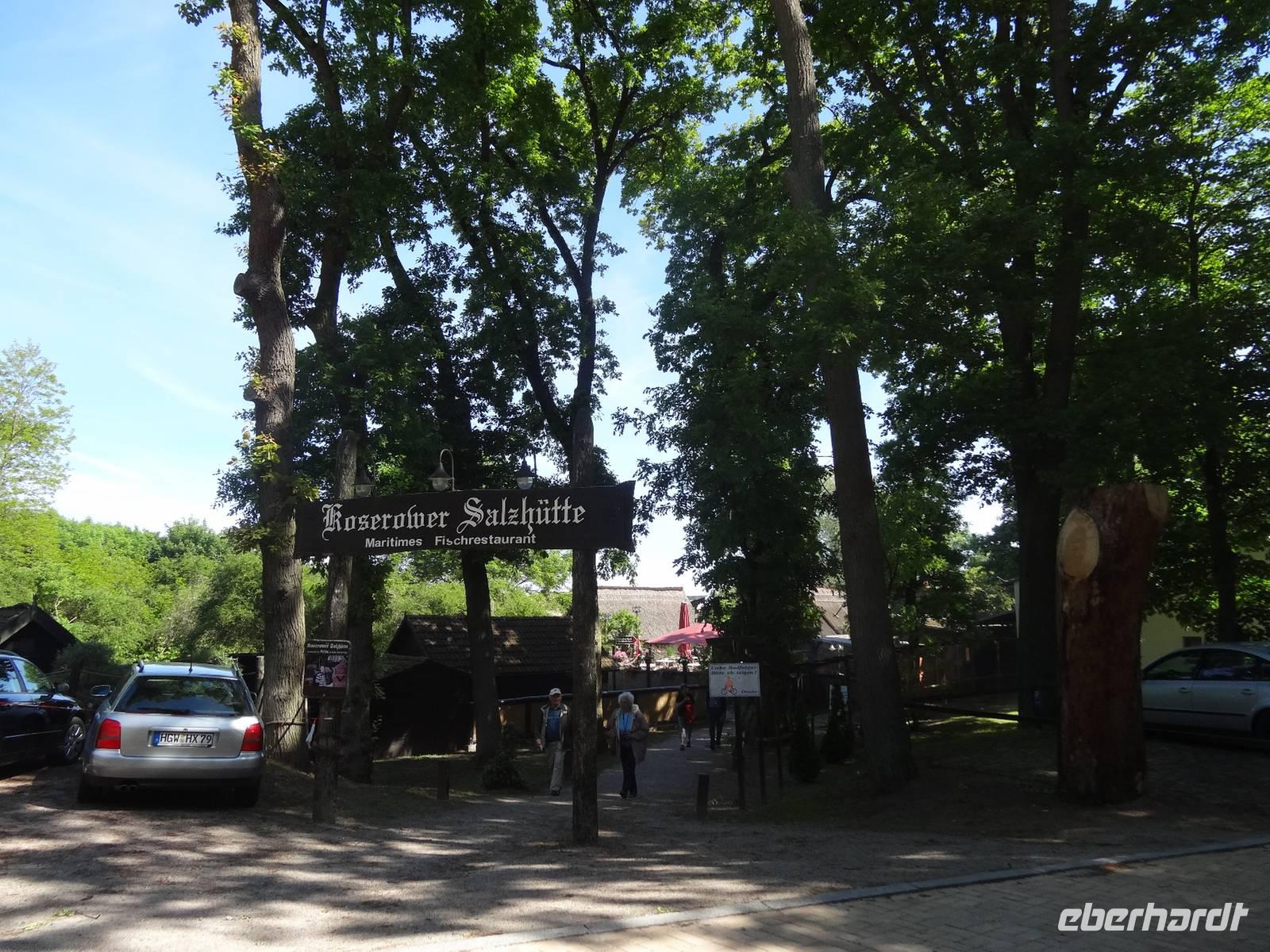 Eingang zu dem Areal der Salzhütten in Koserow