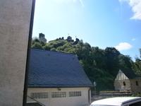 Blick auf Ruine Metternich aus anderer Perspektive