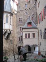 Innenhof der Burg Eltz