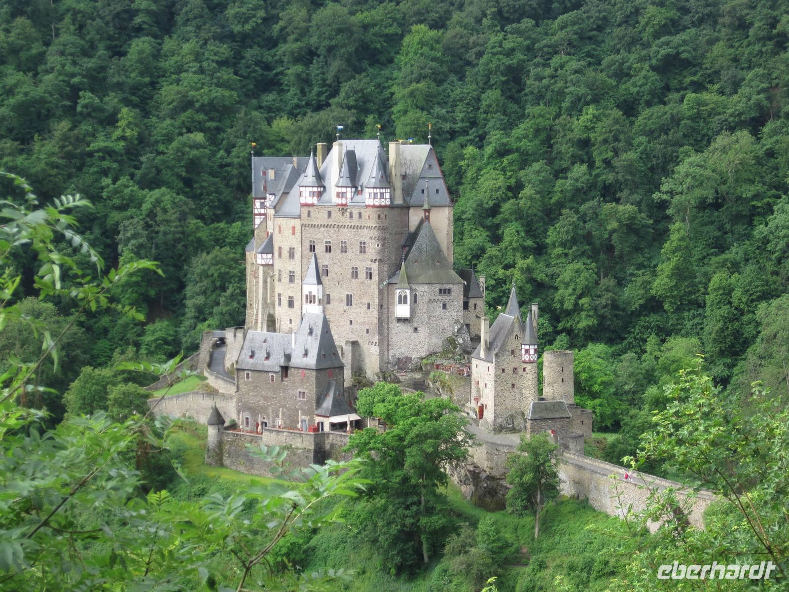 Anmarsch zur Burg Eltz