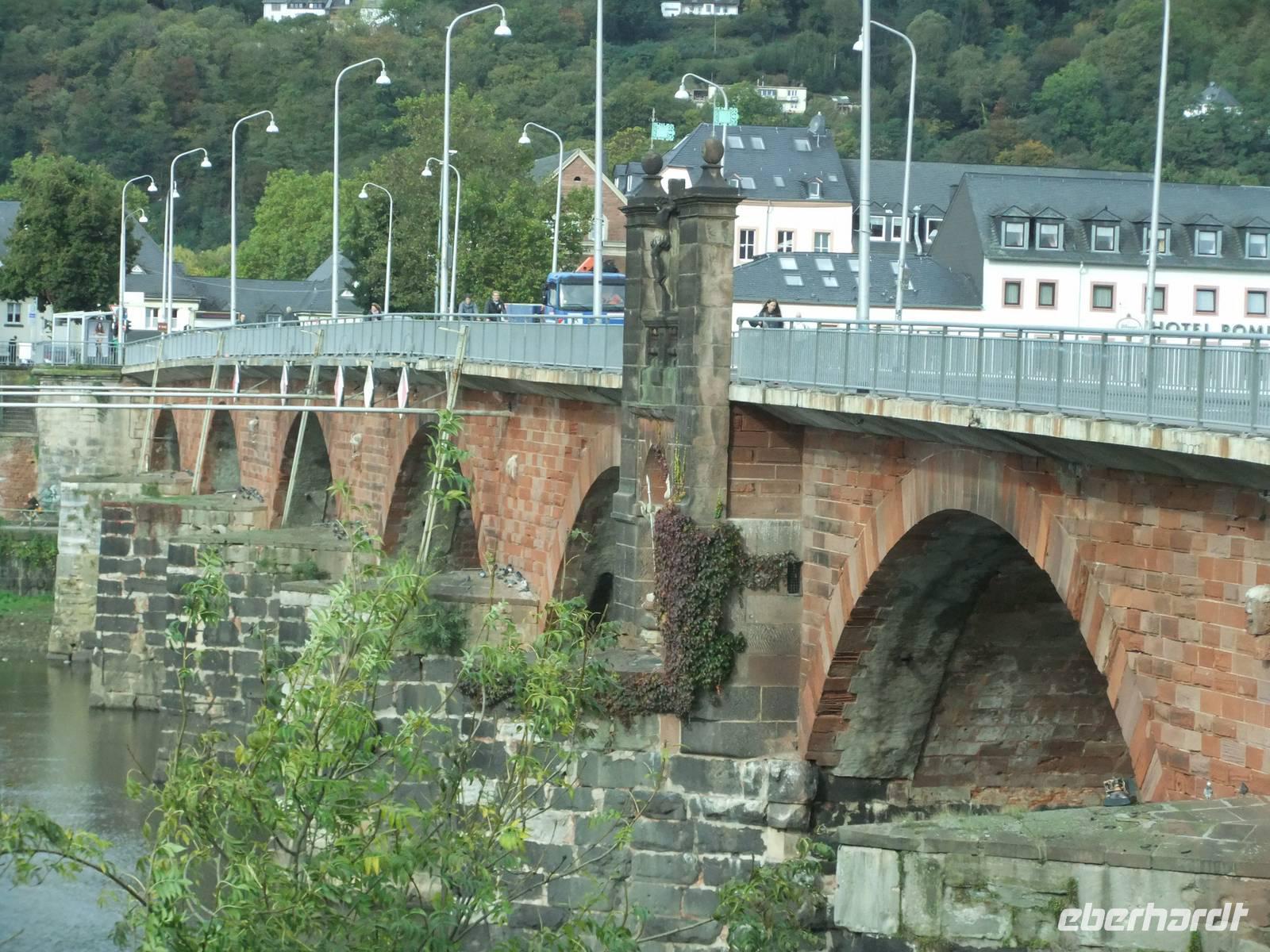 Die alte Römerbrücke in Trier