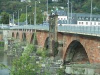 Die alte Römerbrücke in Trier