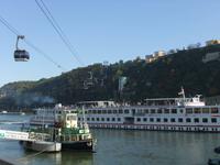 Wir schweben über den Rhein