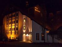 unser Hotel am Abend