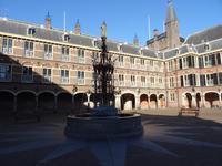 Den Haag - Im Innenhof des Regierungsviertel