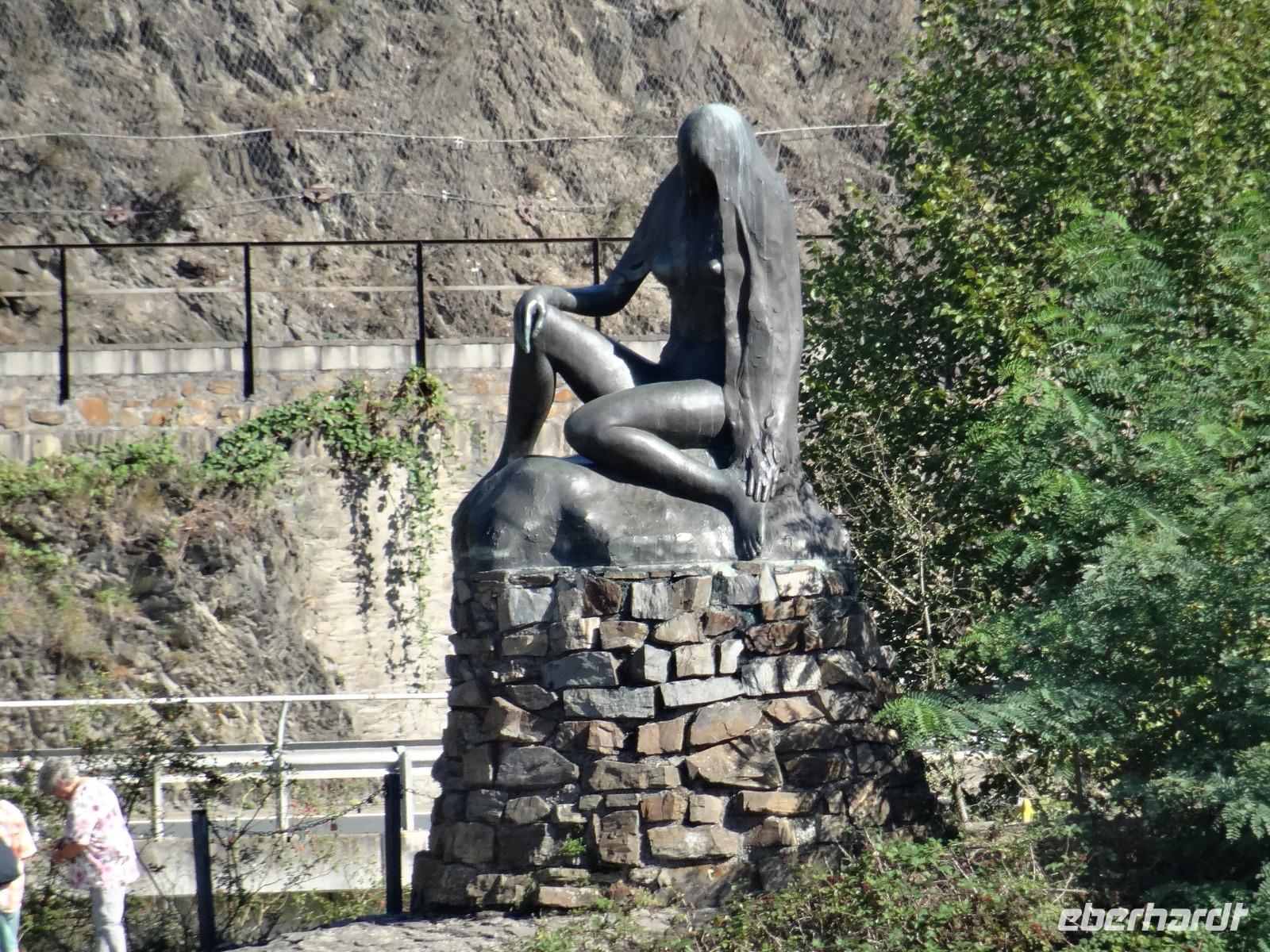 Fahrt durch das Obere Mittelrheintal - Loreley