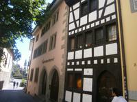 Schmale Gassen führen in Richtung Bodensee