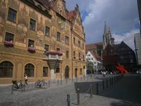 Ulm, Rathaus mit Münster im Hintergrund