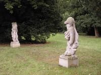 Barockfiguren im Park