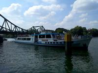 Fahrt von Berlin nach Potsdam über die Glienicker Brücke
