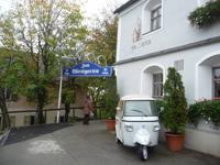 Man ist auch mobil im Kloster.