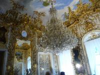 Alles im Rokokostil.