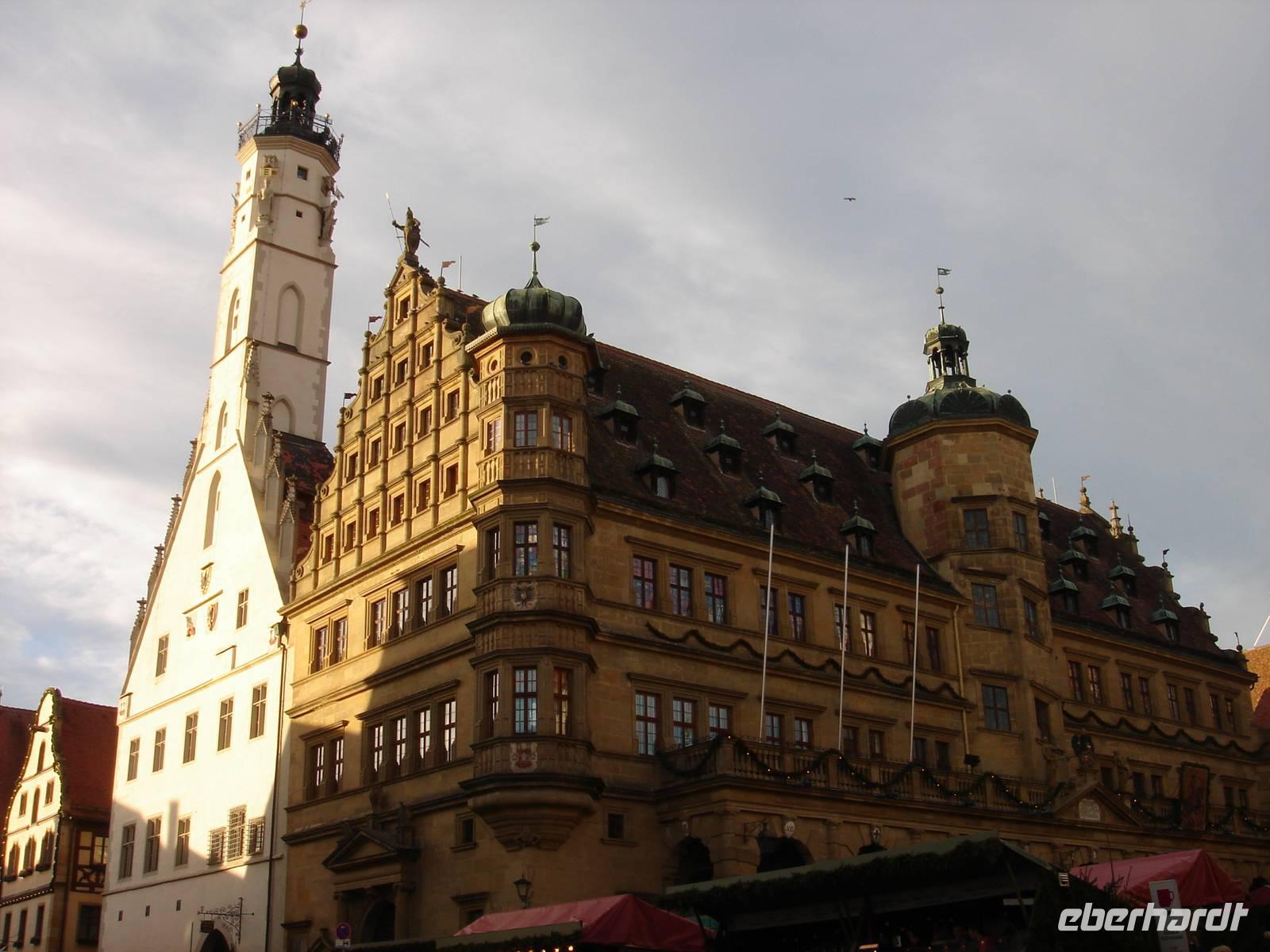 Marktplatz mit rathaus Rothenburg