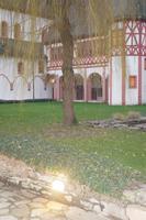 Im Innenhof des Klosters 