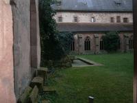 Innenraum des Klosters neben dem Kreuzgang