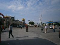 Stop an der Hundertwasser-Markthalle im schweizerischen Staad 