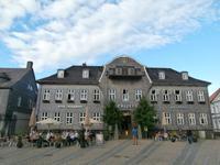 Goslar-Schieferhaus mit Glockenspiel