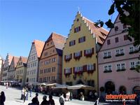 Häuser am Markplatz von Rothenburg o. d. T.