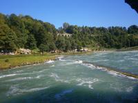 Blick vom Wasserfall zum Bahnviadukt