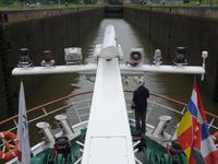 1.Schleusen-Gang, Fotos in Reihenfolge der Schleusung
