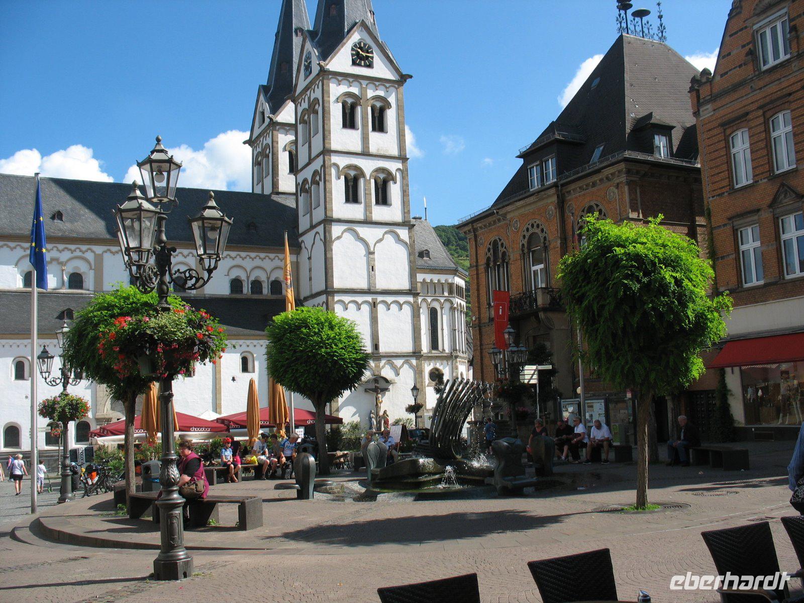 Marktplatz Boppard mit Thonetbrunnen