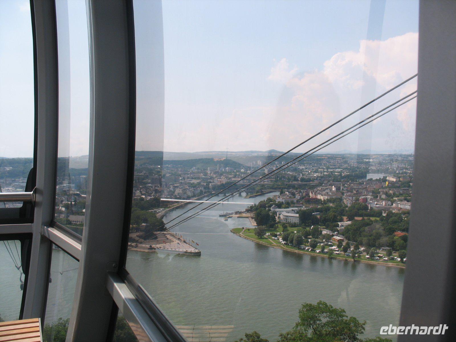 Aussicht aus der Seilbahn auf das deutsche Eck