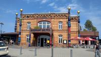 Mittagspause am Bahnhof Uelzen (Hundertwasser)