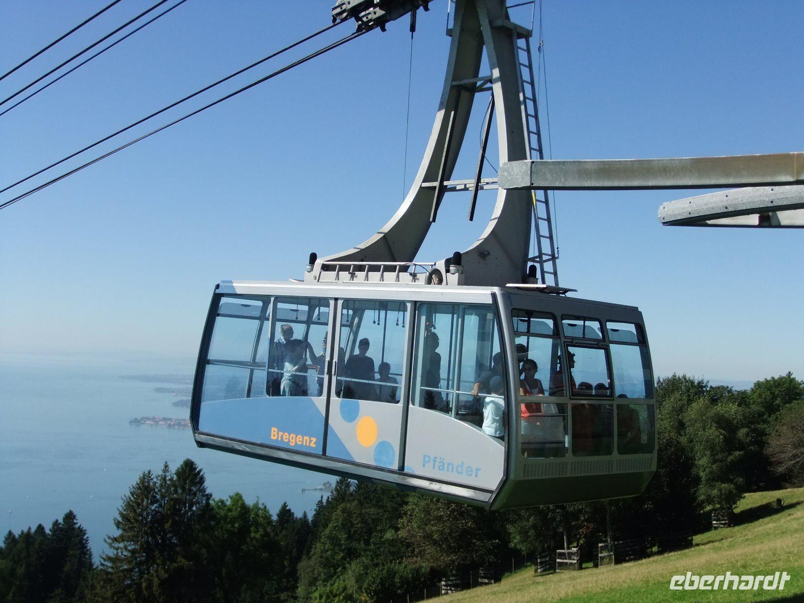 Mit der Kabinenbahn fahren wir auf den Pfänder