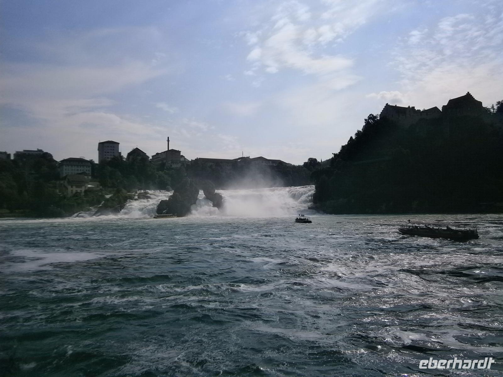 Der Rheinfall in seiner ganzen Größe