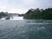 Rheinfall, rechts oben dass Schloß