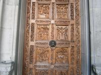 Geschnitzte Holztür am Hauptportal des Konstanzer Münsters