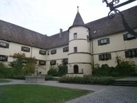 Im Innenhof des Münsters