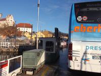 Fährüberfahrt mit Bus über die Saale in Wettin