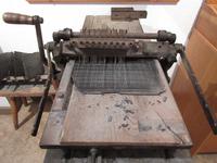 Eine Tafelliniermaschine